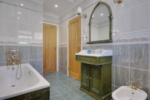 Jack & Jill Bathroom- click for photo gallery